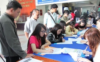 Hàng vạn sinh viên sư phạm thất nghiệp: Lỗi tại ai?