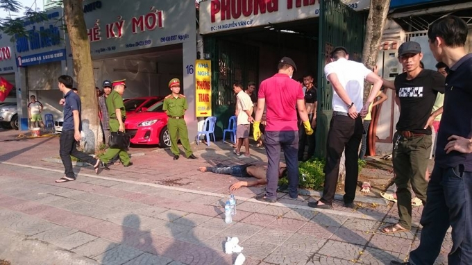 Thanh ni&ecirc;n ng&aacute;o đ&aacute;