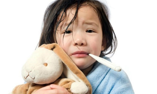 Bệnh vi&ecirc;m m&agrave;ng n&atilde;o m&ocirc; cầu cực kỳ nguy hiểm đối với tất cả mọi người kh&ocirc;ng ri&ecirc;ng g&igrave; trẻ em. Ảnh minh họa.