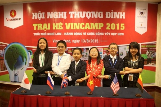 Năm 2015, Trại h&egrave; VinCamp đ&atilde; quy tụ h&agrave;ng trăm &yacute; tưởng &ldquo;Thay đổi thế giới người lớn từ g&oacute;c  nh&igrave;n trẻ em&rdquo;.