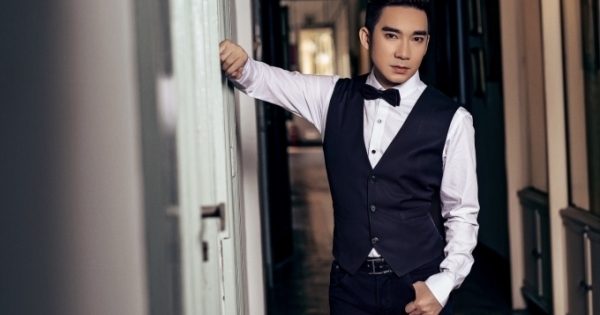 Hé lộ bìa album sang trọng mới nhất của Quang Hà