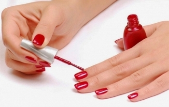Sơn móng tay chứa hàng loạt hoá chất gây vô sinh, ung thư