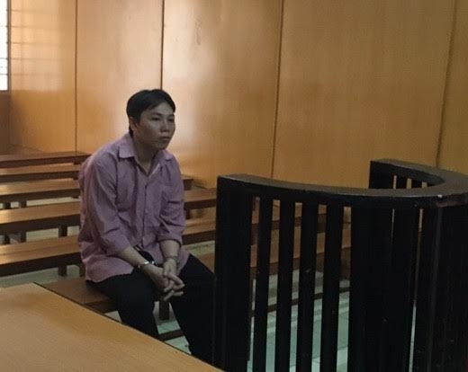 Y&ecirc;u r&acirc;u xanh trước v&agrave;nh m&oacute;ng ngựa.