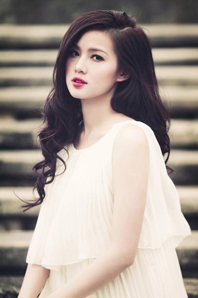 T&acirc;m T&iacute;t l&agrave; một trong những hotgirl h&agrave;ng đầu ở Việt Nam.