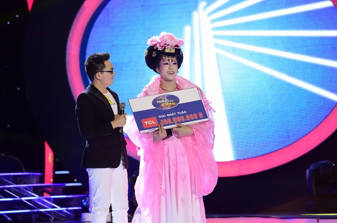 Trong tập 8 Gương mặt th&acirc;n quen, Phan Ngọc Lu&acirc;n gi&agrave;nh giải nhất với 36 điểm.