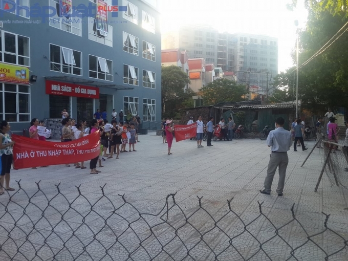 Chung cư An B&igrave;nh hiện đang tồn tại nhiều bất cập khiến cư d&acirc;n bức x&uacute;c.