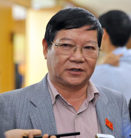 Cần xem lại tư c&aacute;ch ĐBQH của Ph&oacute; chủ tịch tỉnh đi Lexus