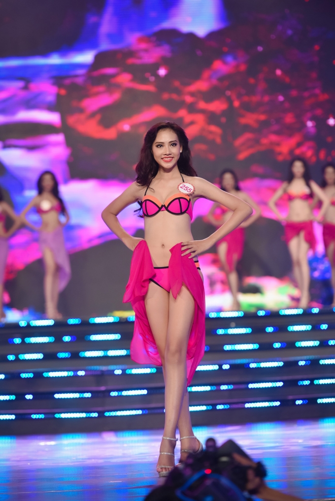 Trần Thị Th&ugrave;y Trang, 1997, sinh vi&ecirc;n CĐ C&ocirc;ng thương TP HCM đến từ Thừa Thi&ecirc;n Huế.