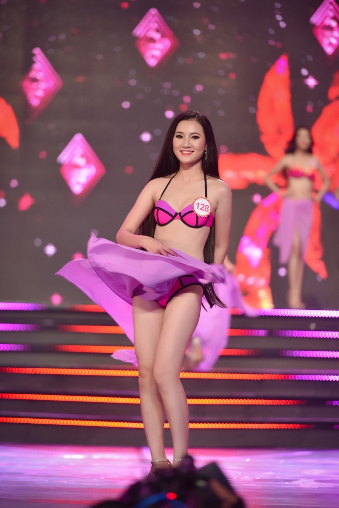 Ho&agrave;ng Thị Quỳnh Loan, 1997, sinh vi&ecirc;n CĐ Sư phạm Huế đến từ Thừa Thi&ecirc;n Huế.