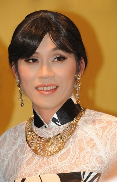 Mới đ&acirc;y l&agrave; lần h&oacute;a th&acirc;n v&agrave;o vai &nbsp;mụ d&igrave; ghẻ &aacute;c độc trong vở