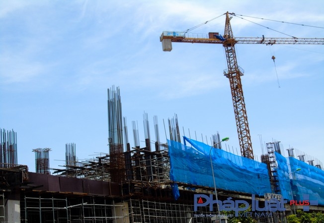 Nhiều hạng mục vẫn c&ograve;n trơ sắt.