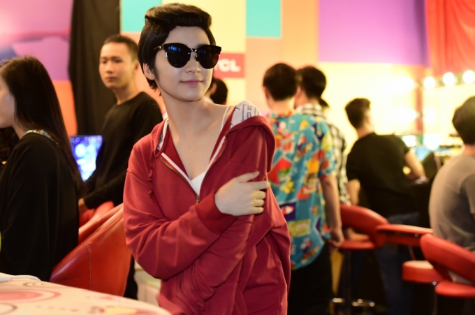 Tập 9 Gương mặt th&acirc;n quen: H&oacute;a th&acirc;n th&agrave;nh Psy, H&ograve;a Minzy