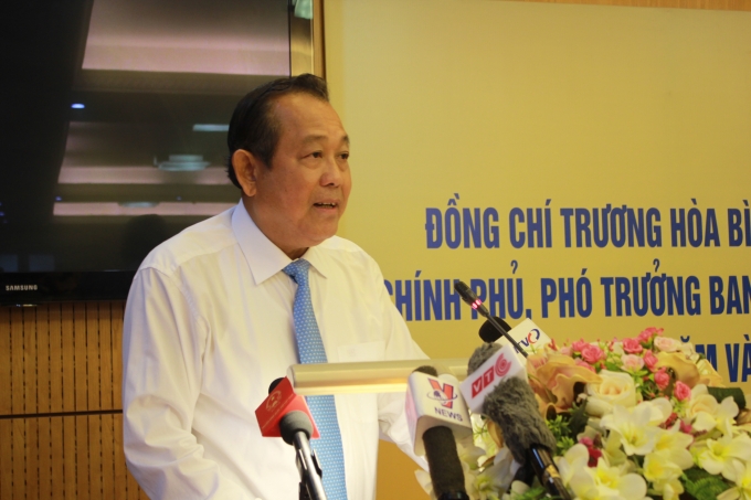 Ph&oacute; TTg Trương H&ograve;a B&igrave;nh ph&aacute;t biểu tại cuộc l&agrave;m việc với Bộ Tư ph&aacute;p.