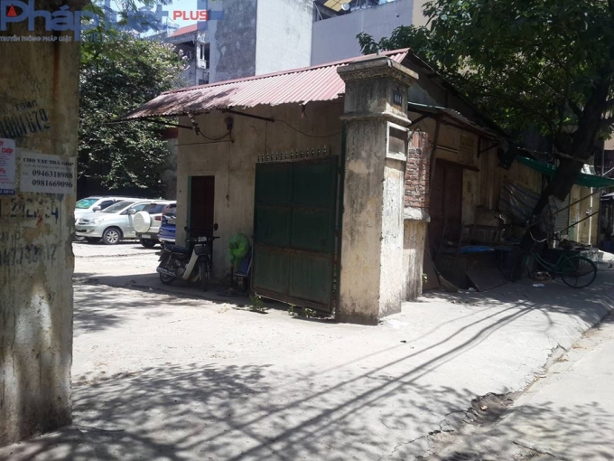 Khu vực cổng v&agrave;o.