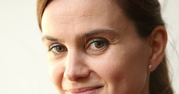 Sau cái chết ‘kinh hoàng’ của nữ chính trị gia, Anh tạm dừng chiến dịch vận động Brexit