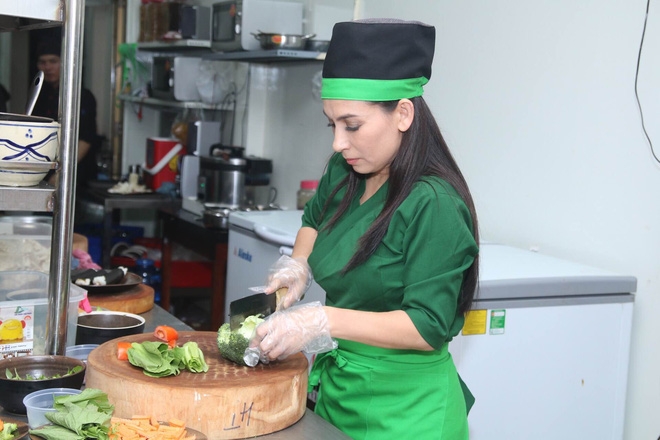 Cuộc sống sau &aacute;nh đ&egrave;n s&acirc;n khấu của Phi Nhung