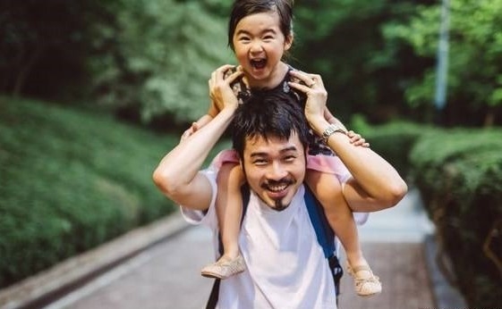 &ldquo;Ng&agrave;y của Cha&rdquo; ch&iacute;nh thức được tổ chức rộng r&atilde;i đầu ti&ecirc;n ở Mỹ v&agrave;o ng&agrave;y Chủ nhật thứ ba của th&aacute;ng 6/1972.