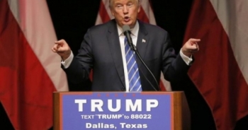 Sốc: 1500 phụ nữ Mỹ ‘khỏa thân’ biểu tình chống Donald Trump