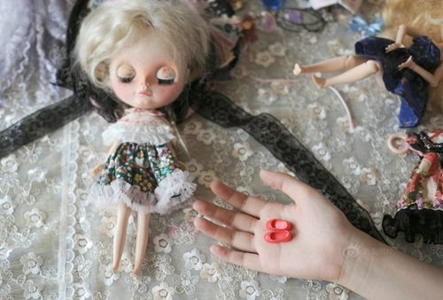 Nữ sinh kiếm bộn tiền nhờ nghề chơi c&ugrave;ng b&uacute;p b&ecirc;