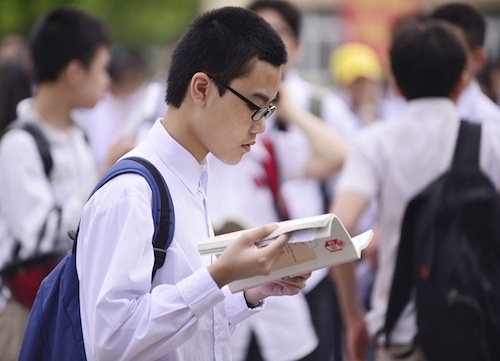 Năm học 2016-2017, tổng số học sinh H&agrave; Nội đăng k&yacute; dự thi l&agrave; 75.470, giảm hơn 4.000 em so với năm học trước. (Ảnh minh họa)