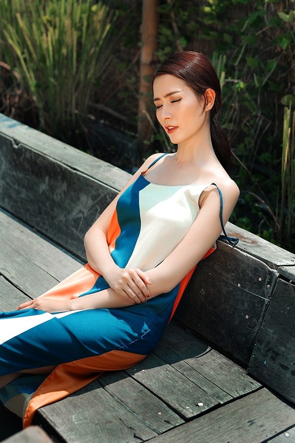 Phan Thị Mơ g&acirc;y thương nhớ với vẻ đẹp mơ m&agrave;ng dưới nắng chiều