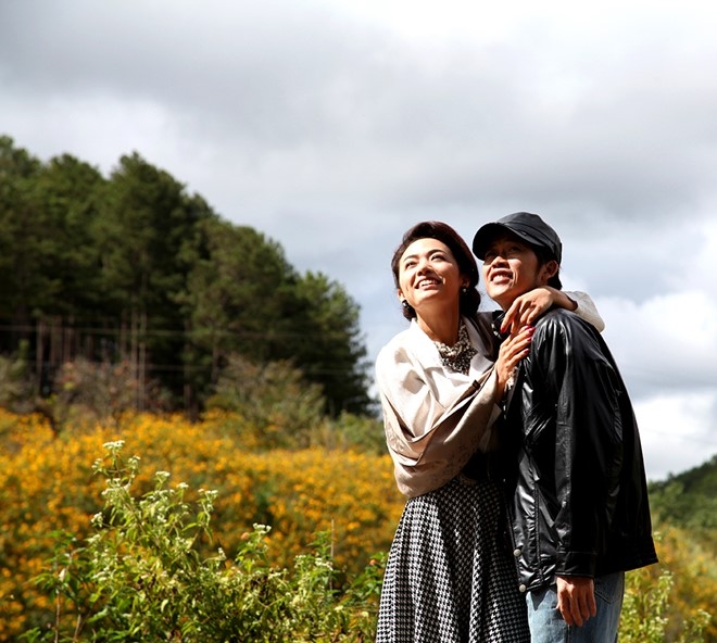 Nam nghệ sĩ c&oacute; cảm gi&aacute;c được trẻ lại khi y&ecirc;u nh&acirc;n vật của Tinna T&igrave;nh trong phim. Ảnh: ĐPCC