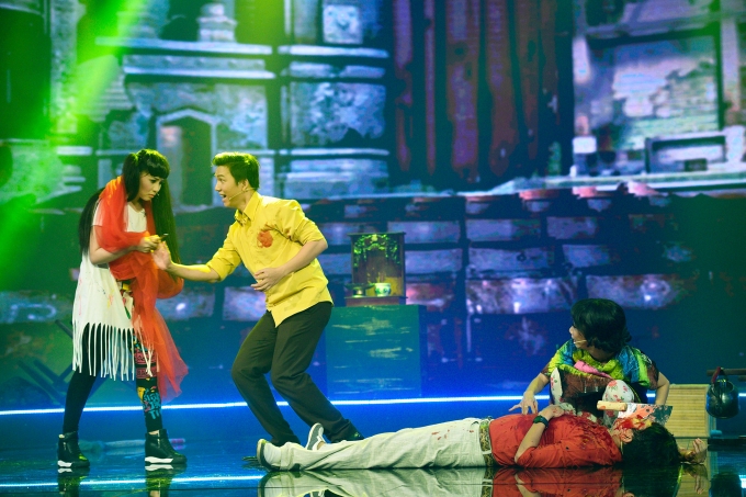 L&agrave;ng h&agrave;i mở hội: Việt Hương &ldquo;nổi da g&agrave;&rdquo; khi xem h&agrave;i kinh dị