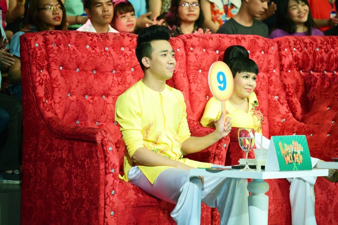 L&agrave;ng h&agrave;i mở hội: Việt Hương &ldquo;nổi da g&agrave;&rdquo; khi xem h&agrave;i kinh dị