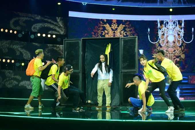 L&agrave;ng h&agrave;i mở hội: Việt Hương &ldquo;nổi da g&agrave;&rdquo; khi xem h&agrave;i kinh dị