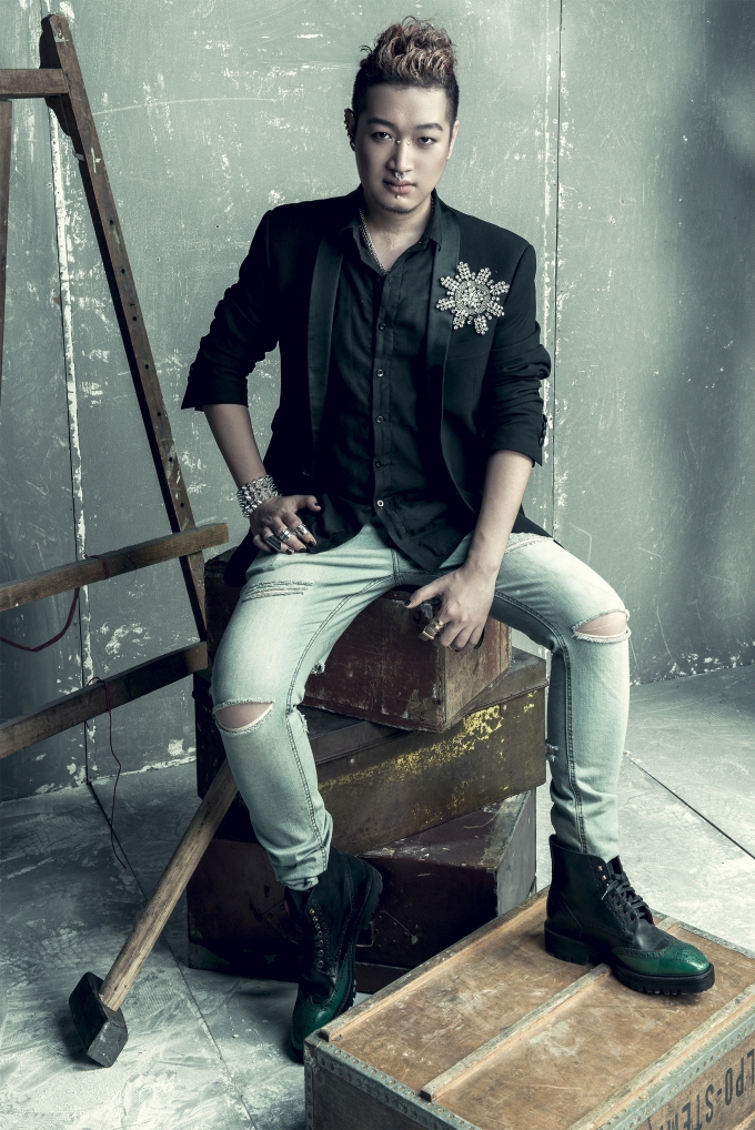 Loạt ảnh đậm chất punk rock c&aacute; t&iacute;nh của bộ tứ quyền lực Vietnam's Next Top Model 2016