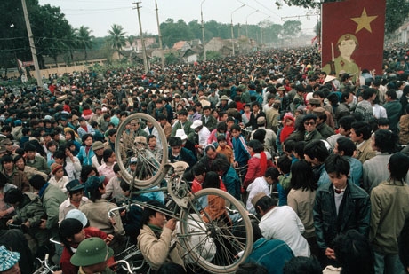 H&agrave; Nội, 1989: Kh&ocirc;ng kh&iacute; đ&oacute;n Tết Nguy&ecirc;n đ&aacute;n