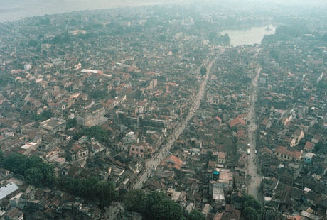 H&agrave; Nội, 1989: Nh&igrave;n từ tr&ecirc;n cao