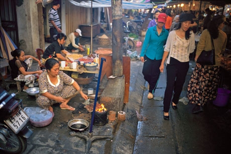 Ng&otilde; chợ H&agrave; Nội, 2004