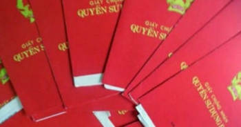 Cán bộ xã giấu 150 cuốn sổ đỏ trong 19 năm