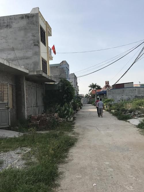 Khu d&acirc;n cư mọc l&ecirc;n tr&ecirc;n đầm Ngao do b&agrave; Cống đ&atilde; b&aacute;n đất cho người d&acirc;n.