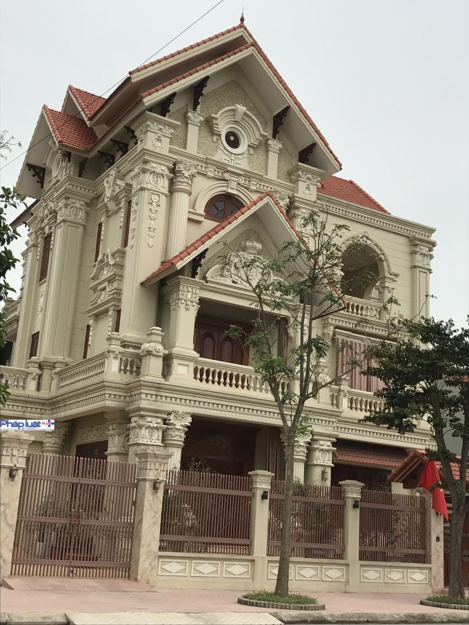 Căn biệt thự nh&agrave;&nbsp;&ocirc;ng Nguyễn&nbsp;Đức Vượng, B&iacute; thư Huyện ủy Duy Ti&ecirc;n.