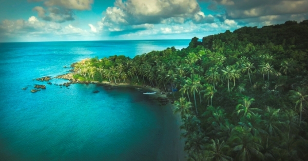 Tỷ phú Thụy Sỹ Christian A. Larpin: "Tôi chưa tới nơi nào đẹp như Bãi Kem"