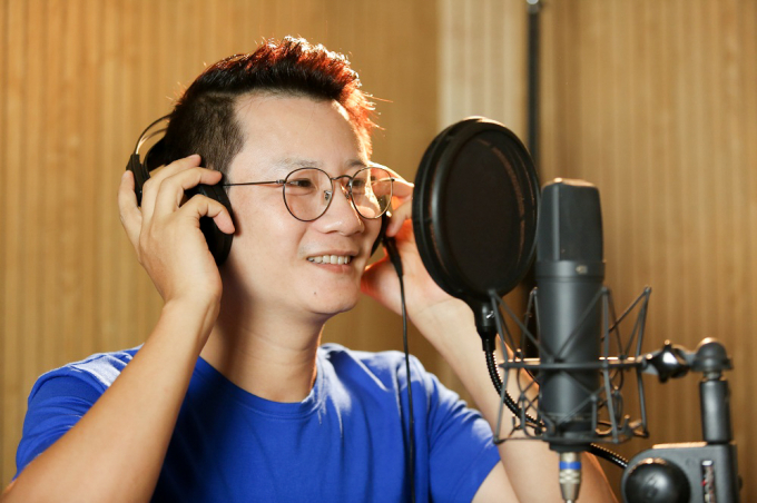 Ho&agrave;ng B&aacute;ch.