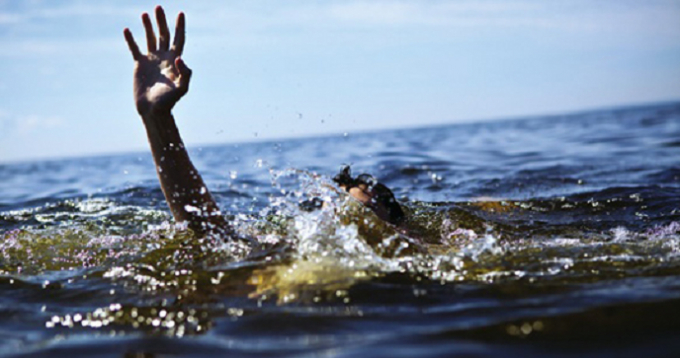 Anh T&acirc;m đ&atilde; bị s&oacute;ng đ&aacute;nh dẫn đến đuối nước v&agrave; tử vong (ảnh minh họa).