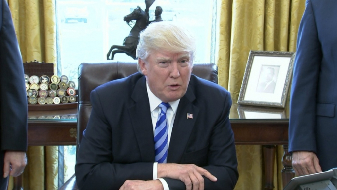 Tổng thống Donald Trump vừa c&oacute; một loạt ph&aacute;t biểu tr&ecirc;n Twitter sau vụ tấn c&ocirc;ng ở London.