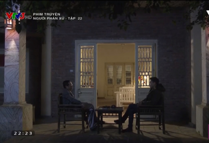 Cuộc n&oacute;i chuyện sau đ&oacute; tại nh&agrave; B&iacute;ch Ngọc, Phan Qu&acirc;n v&agrave; L&ecirc; Th&agrave;nh c&oacute; một cuộc tr&ograve; chuyện th&uacute; vị như một cuộc đấu tr&iacute;, như thể hai con hổ đang thăm d&ograve; nhau&hellip;