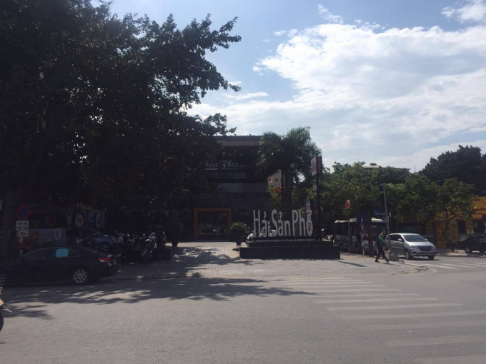 Nh&agrave; h&agrave;ng Hải sản phố l&agrave; một minh chứng cho một trong c&aacute;c sai phạm của C&ocirc;ng ty cổ phần Đa quốc gia.