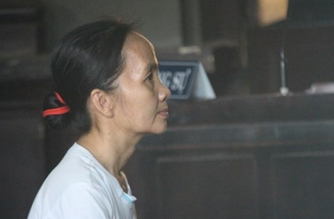 Chồng tố cáo khiến vợ phải ngồi tù vì tự ý bán nhà