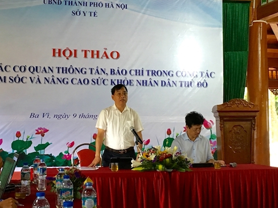 TS. Nguyễn Khắc Hiền - Gi&aacute;m đốc Sở Y tế H&agrave; Nội mong muốn b&aacute;o ch&iacute; v&agrave; ng&agrave;nh y tế c&oacute; sự hợp t&aacute;c chặt chẽ, nhanh ch&oacute;ng đưa th&ocirc;ng tin sự thật đến với người d&acirc;n
