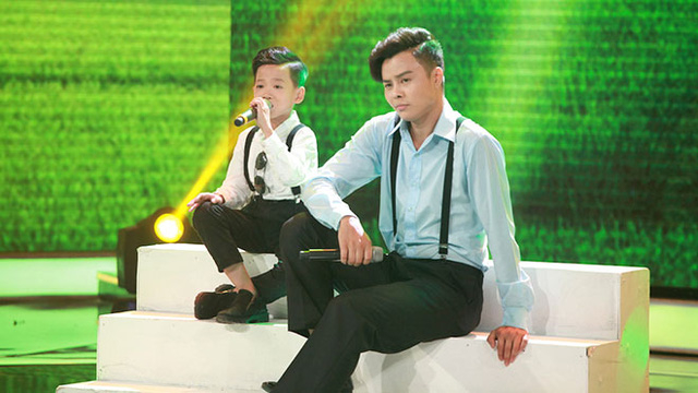 Minh Chiến v&agrave; ca sĩ V&otilde; Minh L&acirc;m c&oacute; tiết mục song ca v&ocirc; c&ugrave;ng h&ograve;a quyện.