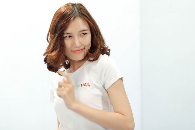 Ri&ecirc;ng c&ocirc; n&agrave;ng Phương Chi hạnh ph&uacute;c nhất l&agrave; khi thỏa niềm đam m&ecirc; với b&oacute;ng đ&aacute;. Ngọc Ng&acirc;n lại mang nụ cười hạnh ph&uacute;c khi được vui đ&ugrave;a c&ugrave;ng những ch&uacute; m&egrave;o cưng sau một đ&ecirc;m ngủ d&agrave;i.