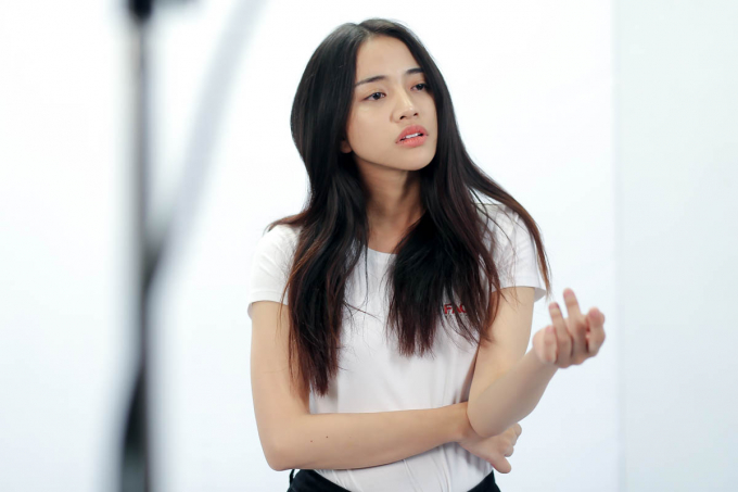 C&ocirc; g&aacute;i tr&agrave;n đầy sức sống, tươi trẻ Thi&ecirc;n Nga mang đến cho người xem nụ cười hạnh ph&uacute;c khi chơi thể thể thao v&agrave; tinh thần chiến thắng khi thực hiện ước mơ.&nbsp;