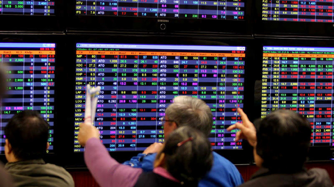 Thị trường chứng kho&aacute;n đang s&ocirc;i động trở lại.