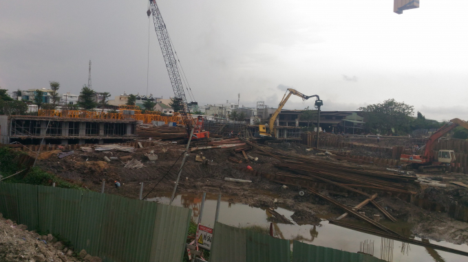 Phần tầng hầm dự kiến đang được thi c&ocirc;ng.
