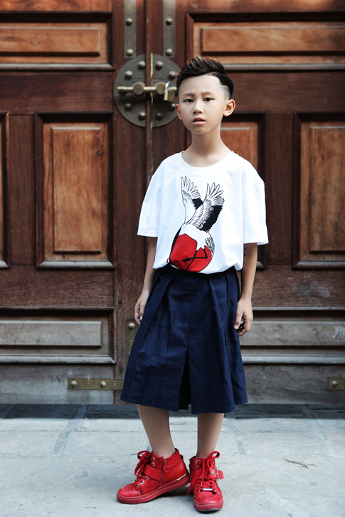 Kendo l&agrave; sự kết hợp giữa n&eacute;t truyền thống văn h&oacute;a Nhật Bản v&agrave; n&eacute;t hiện đại trong thương hiệu Kelly B&ugrave;i. H&igrave;nh tượng &ldquo;Chim hạc Tancho&rdquo; thể hiện sự hạnh ph&uacute;c trở th&agrave;nh điểm nhấn cho BST.